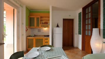 Familienapartment, 1 Schlafzimmer | Eigene Kochnische | Herdplatte, Toaster, Hochstuhl, Kochgeschirr/Geschirr/Besteck