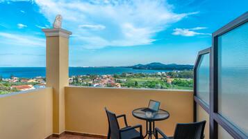 Luxury Room (Panoramic View) | Minibar, in-room safe, desk, free WiFi