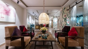 Lobby lounge - Asian Ruby Center Point Hotel (Ho Chi Minh City)