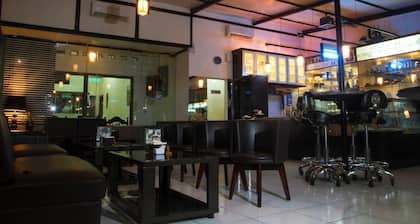 House of Arsonia Bougainvillea