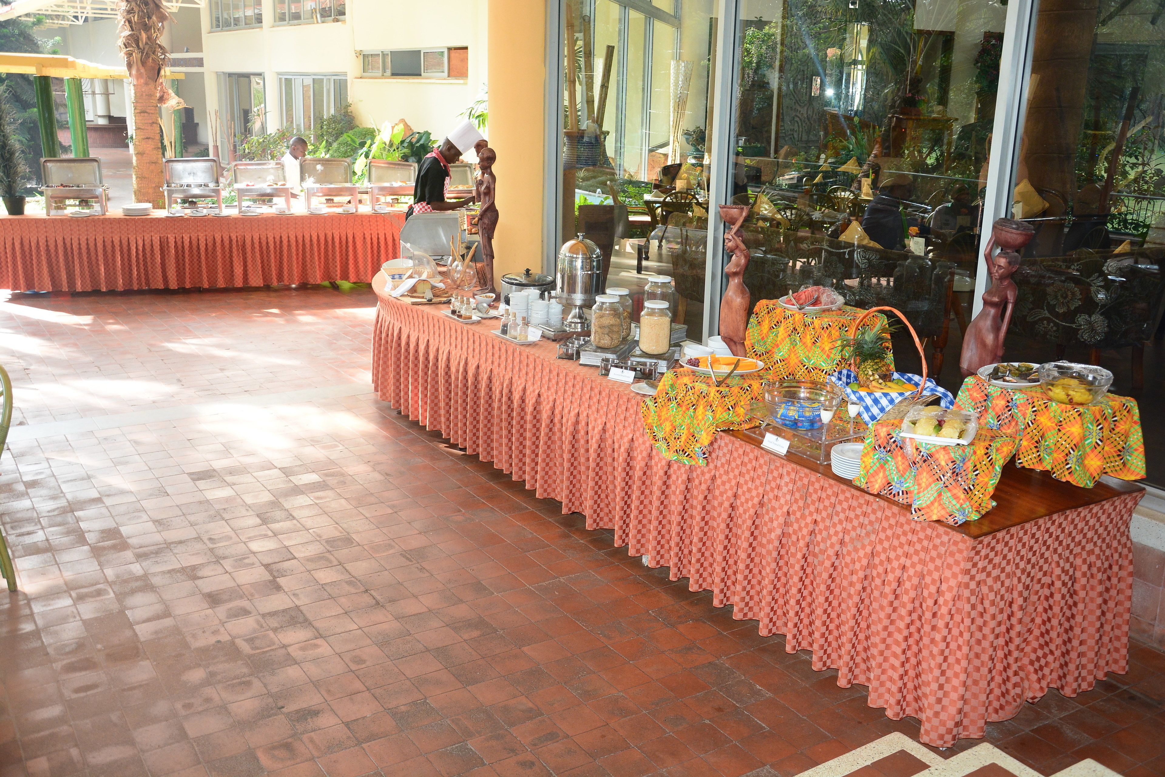 free daily english breakfast