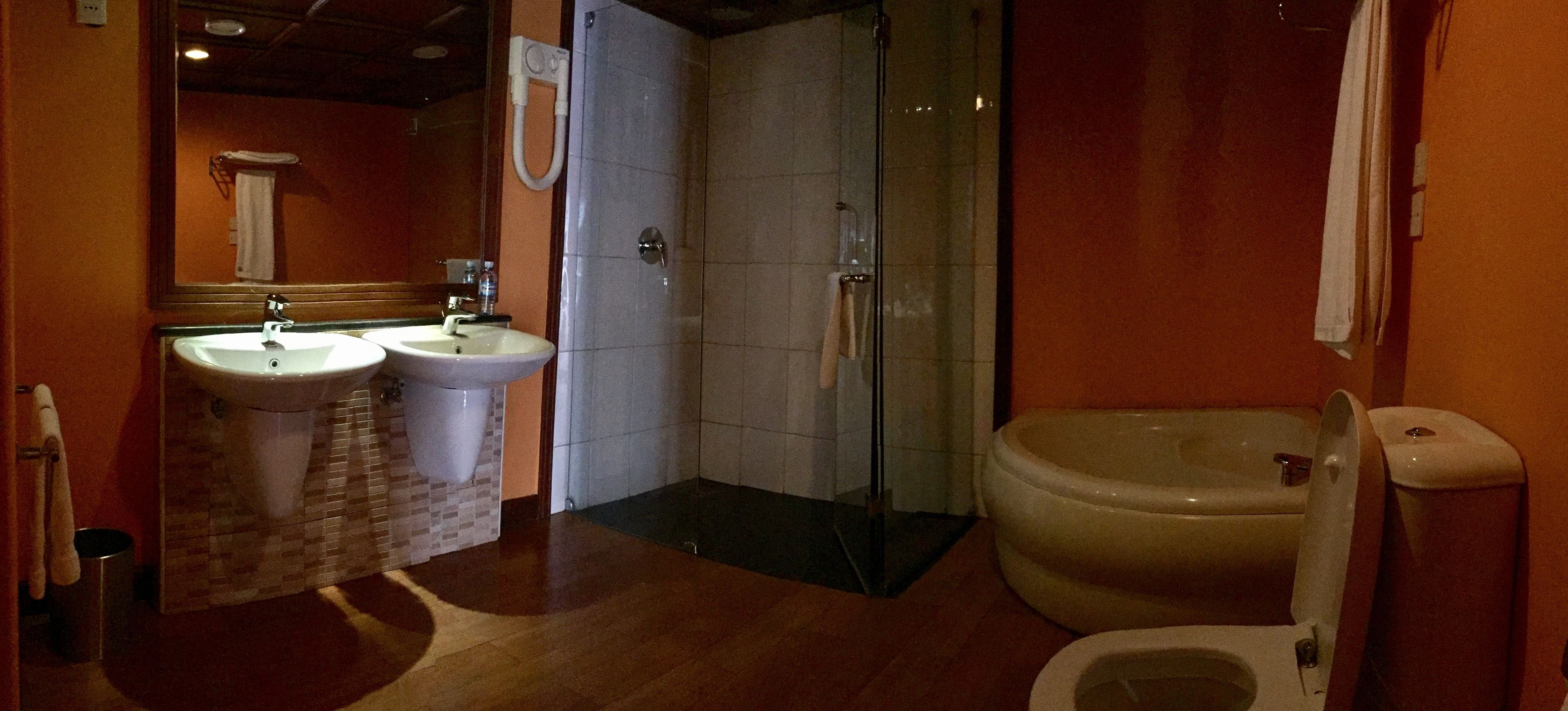 apartment, 1 bedroom | bathroom | separate bathtub and shower, free toiletries, hair dryer, towels