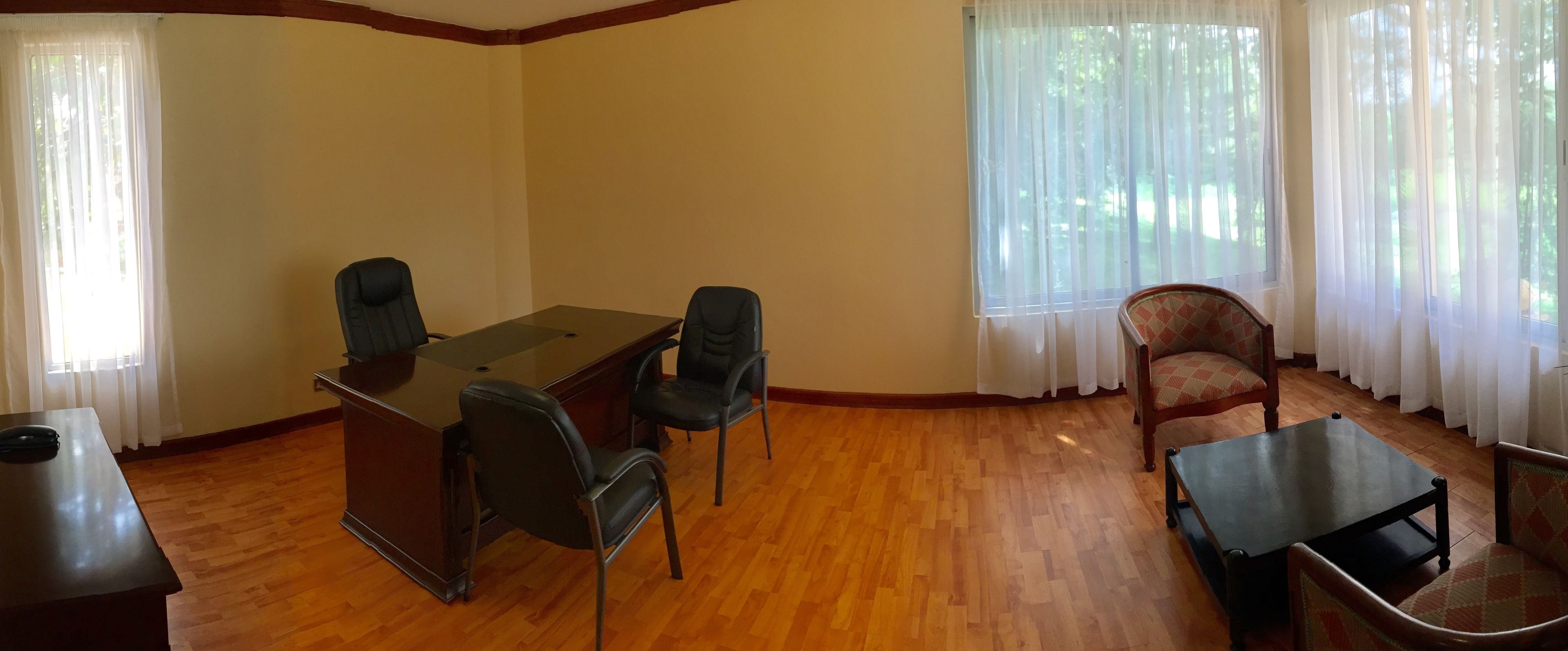 business suite | in-room business centre