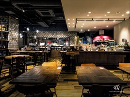 Desayuno buffet diario (JPY 2200 por persona)