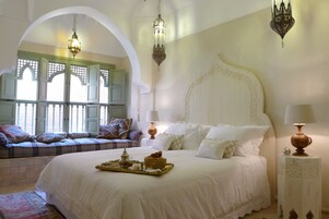 Herbergi (Bab Debbagh) | Rúmföt úr egypskri bómull, rúmföt af bestu gerð, dúnsængur