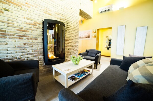 Coin salon dans le hall