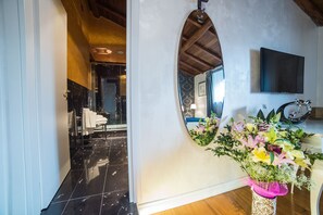 Literie de qualité supérieure, couette en duvet d'oie, minibar