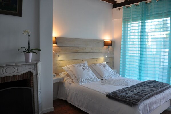 Superior Double Room | Premium bedding, pillow-top beds, in-room safe, individually decorated