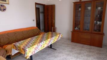 Superior Apartment, 2 Bedrooms | Living area