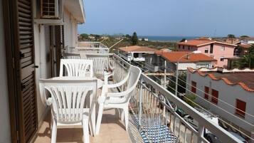 Superior Apartment, 2 Bedrooms | Balcony