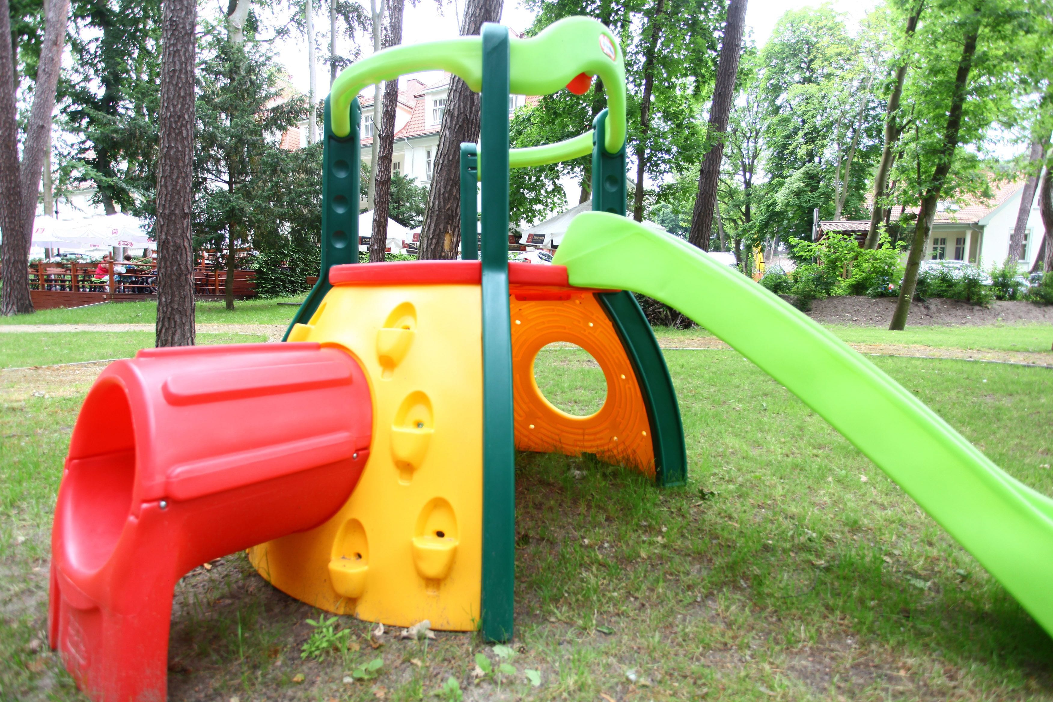 children’s play area – outdoor