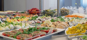 Bao gồm bữa sáng buffet hàng ngày 
