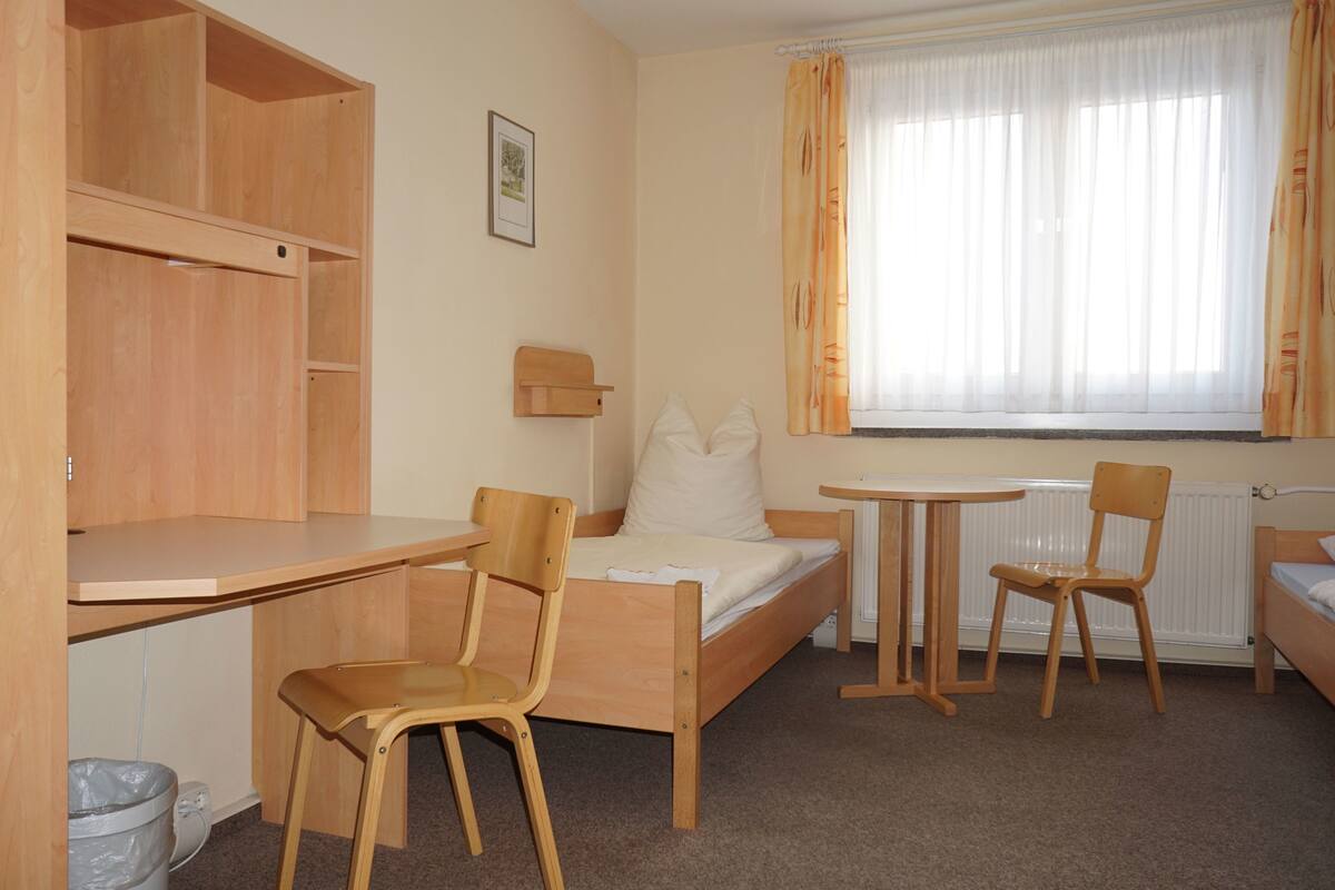 Double Room, Private Bathroom | WiFi (free), bed sheets