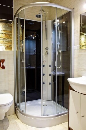 Double or Twin Room | Bathroom