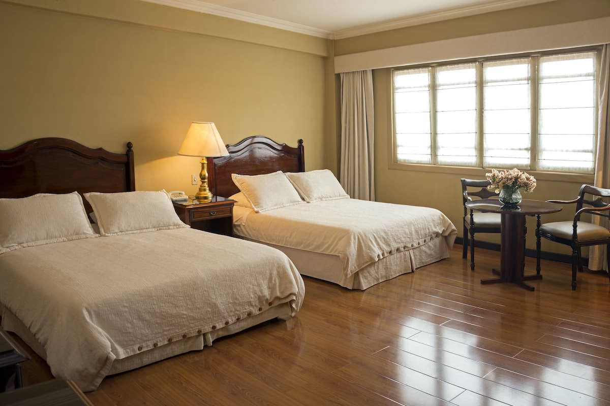 1 bedroom, premium bedding, minibar, in-room safe