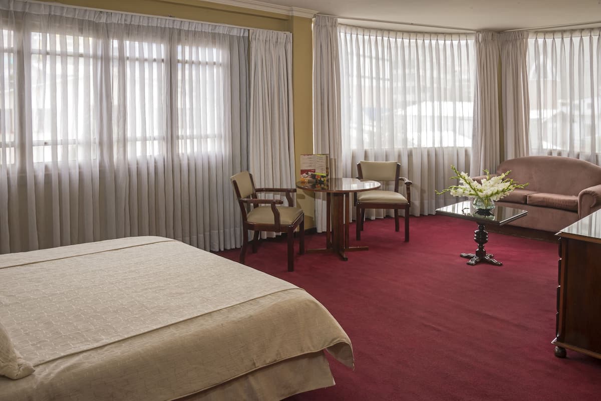 1 bedroom, premium bedding, minibar, in-room safe