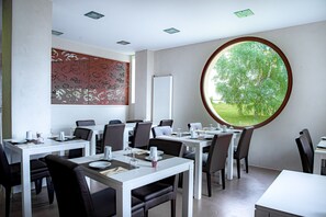 Terrace/patio - Hôtel Bel Horizon (Saint-Chely-d'Apcher)