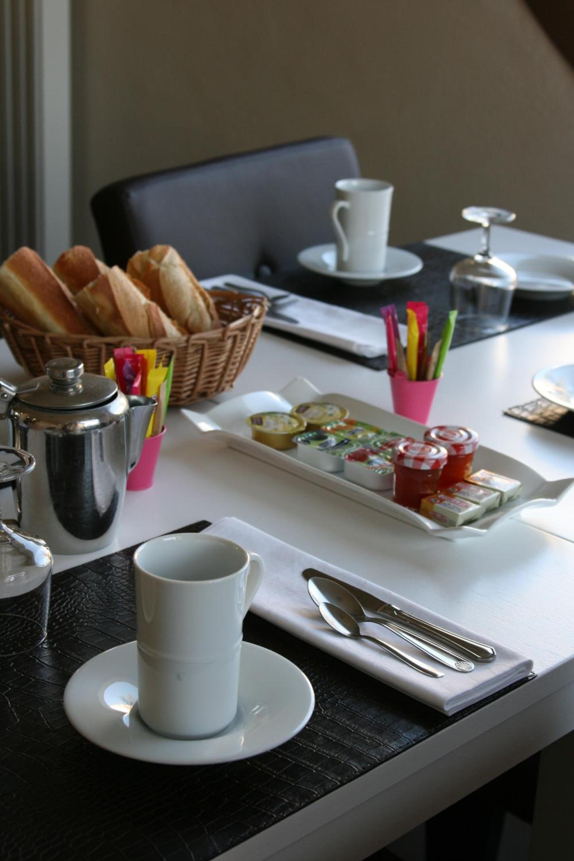 daily continental breakfast (eur 10 per person)
