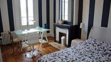 Habitación económica doble, vistas al mar | Sábanas de algodón egipcio y ropa de cama de alta calidad