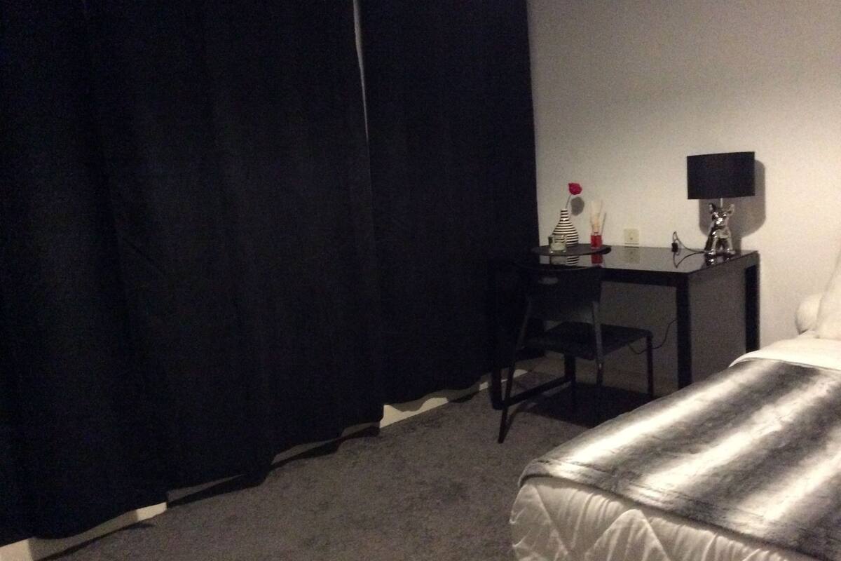 Economy-Doppelzimmer, Meerblick | Bettwäsche aus ägyptischer Baumwolle, hochwertige Bettwaren