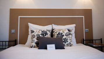 Chambre Majestueuse, 1 très grand lit | Chambres insonorisées, Wi-Fi gratuit