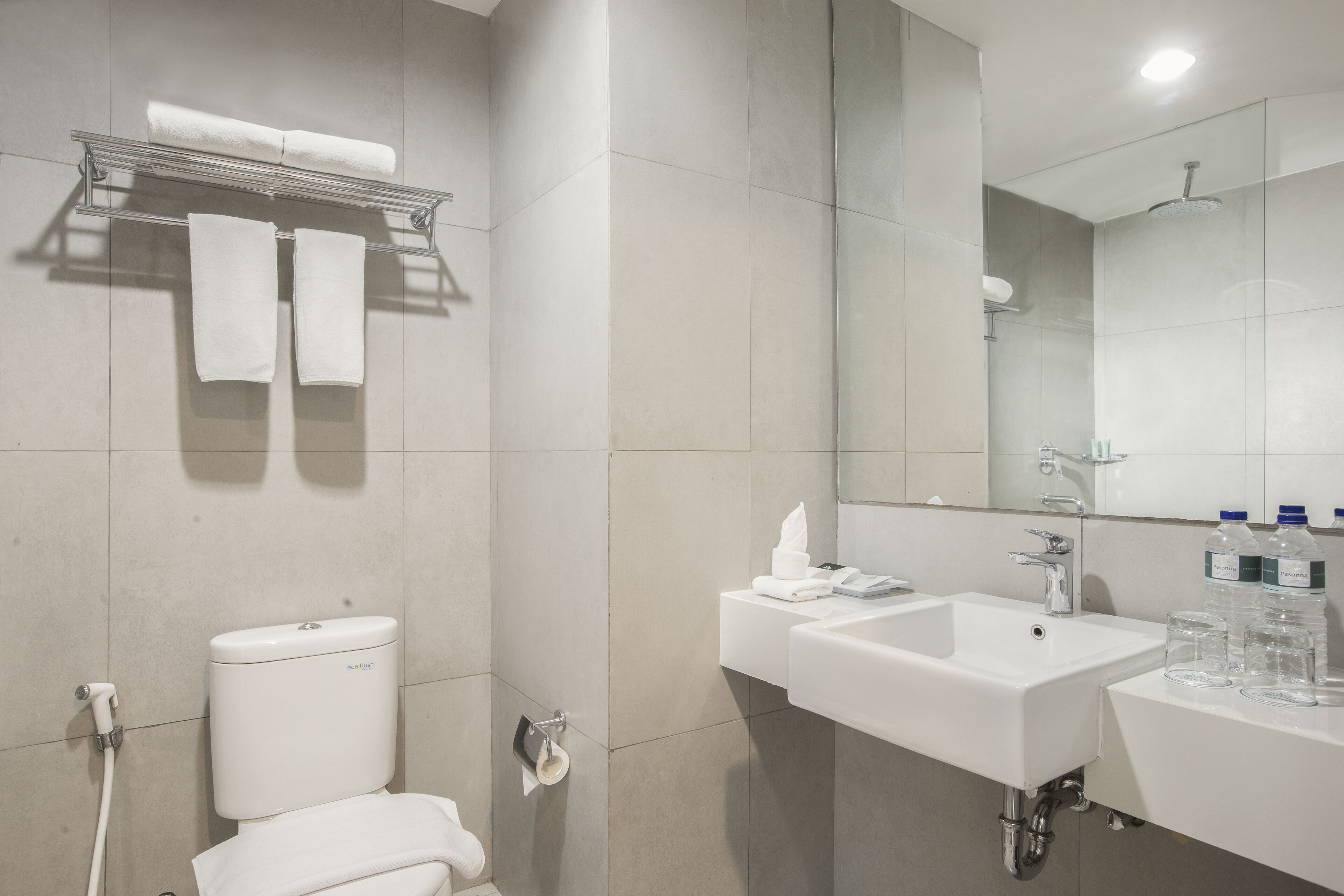 Foto - KHAS Makassar Hotel