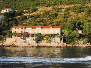 Fachada da propriedade