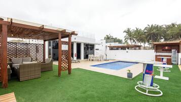 Luxury Villa | Terrace/patio