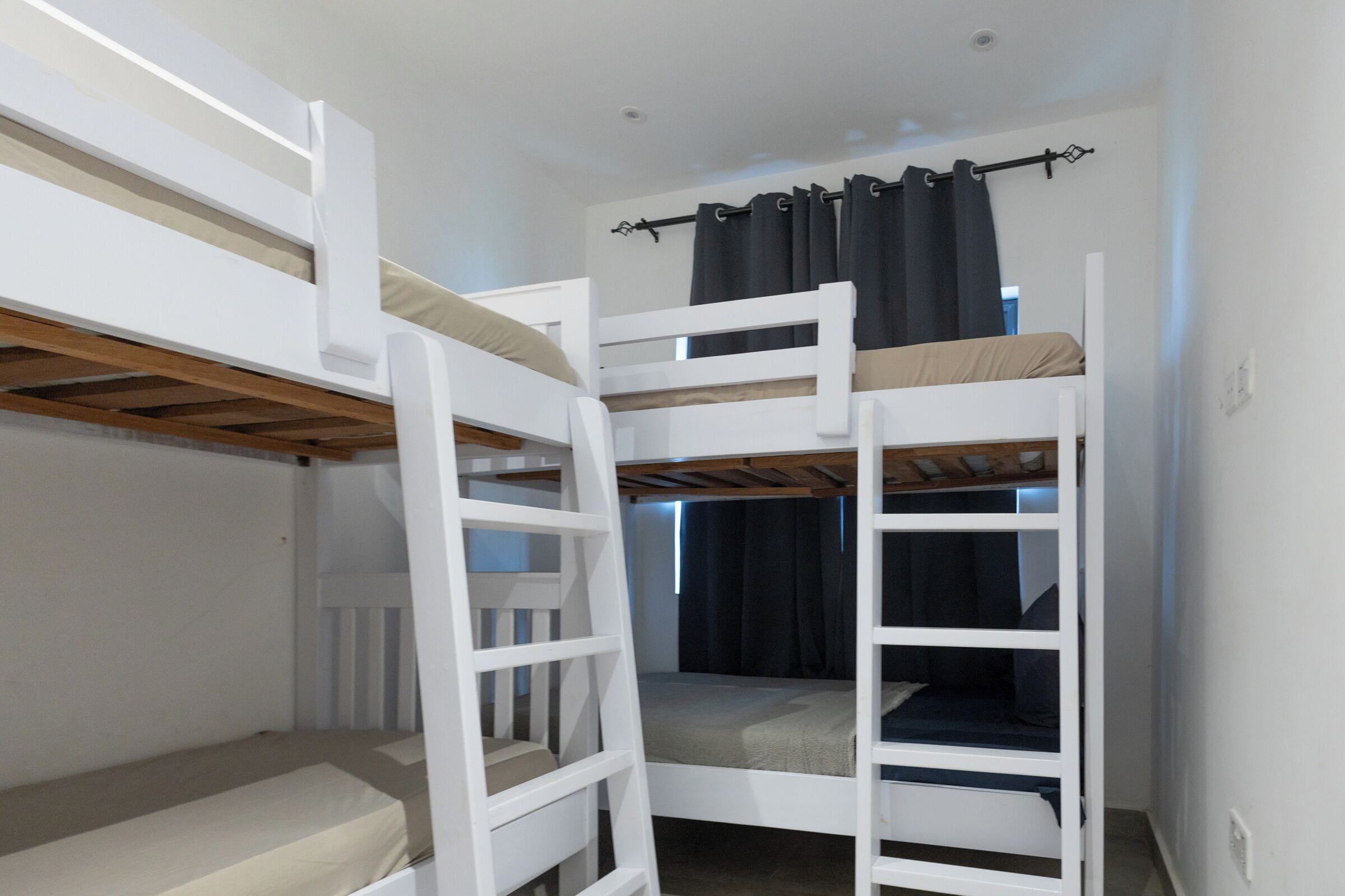 Luxe villa | Een laptopwerkplek, geluiddichte muren, beddengoed