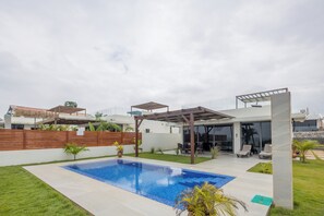 Laptop workspace, soundproofing, bed sheets