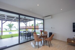 Villa Luxe, vue mer | Espace de travail pour ordinateur portable, chambres insonorisées
