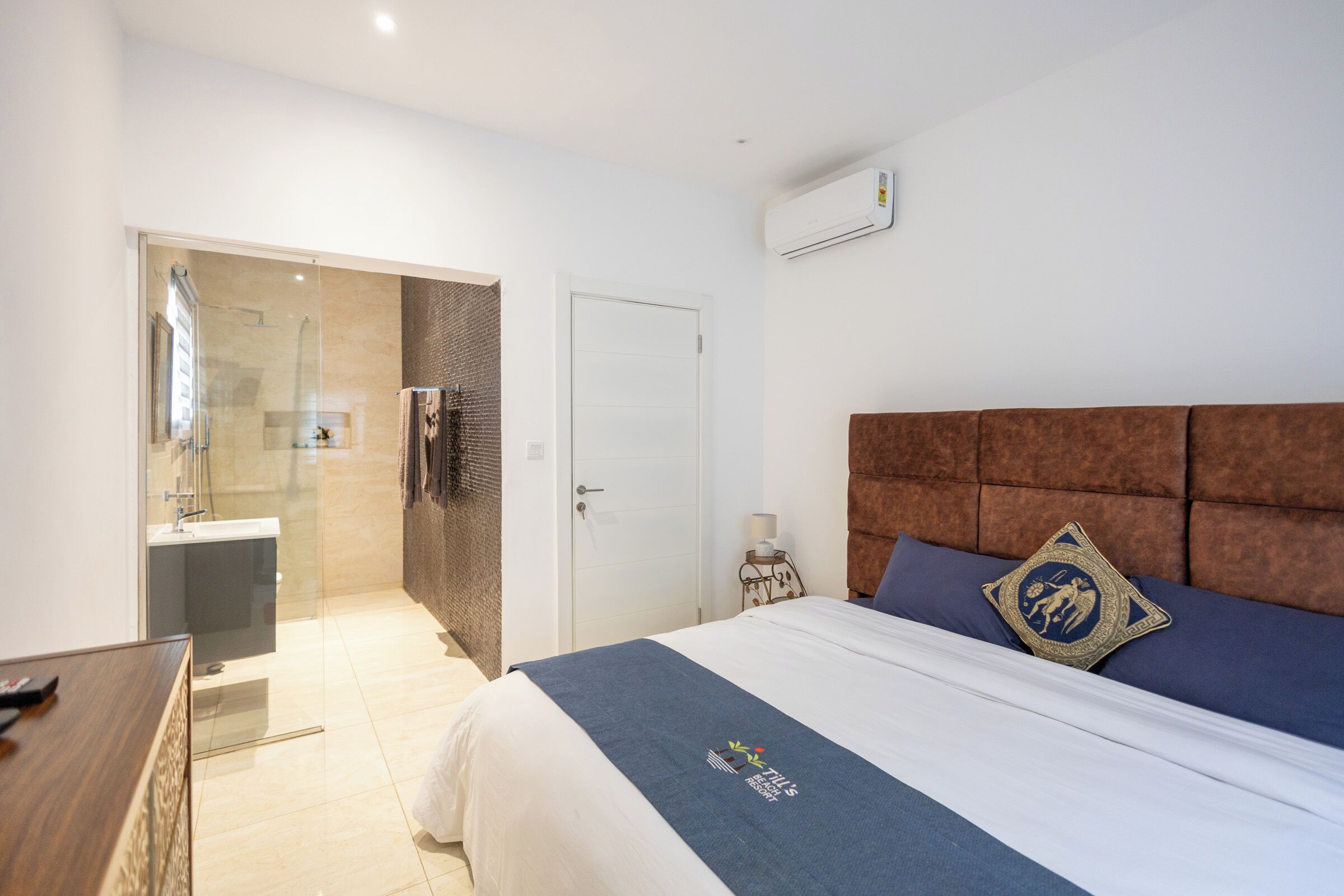 Luxury Villa, Sea View | Laptop workspace, soundproofing, bed sheets