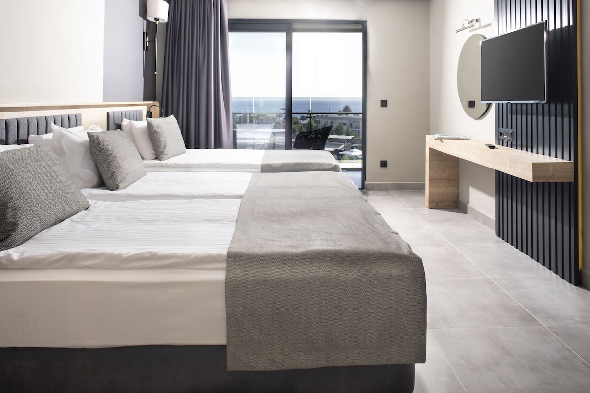 standard double room | 1 bedroom, minibar, in-room safe, soundproofing