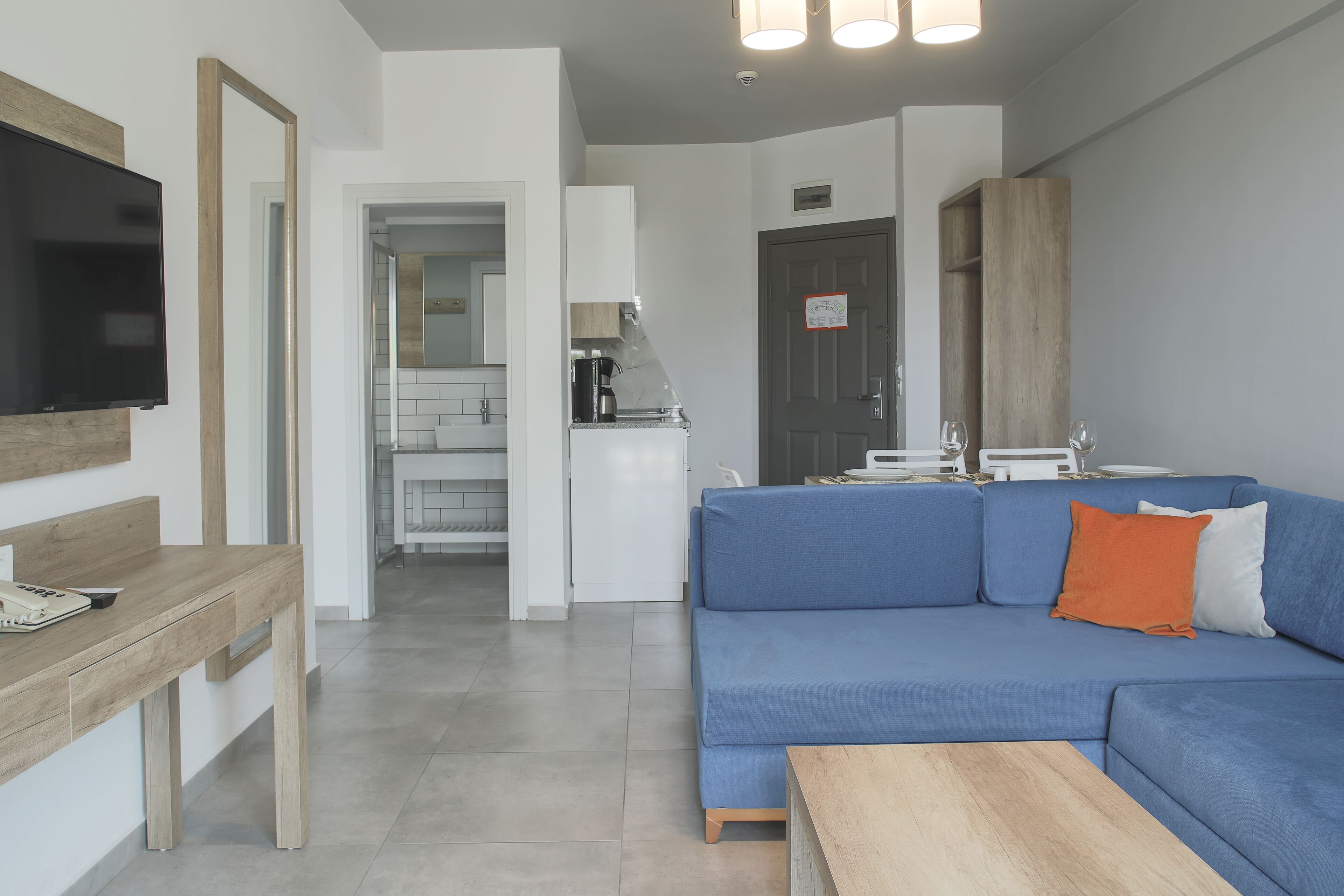 comfort room, 2 bedrooms | private kitchen | coffee/tea maker, electric kettle