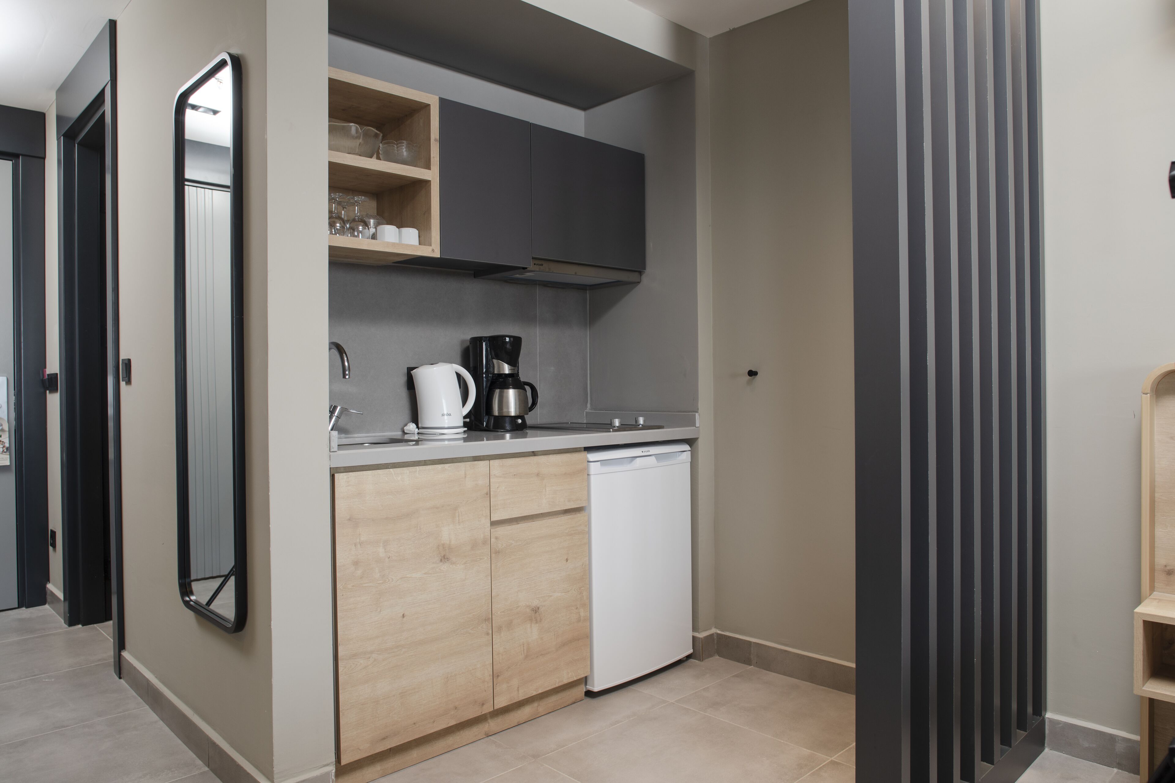 standard double room | private kitchenette | coffee/tea maker, electric kettle