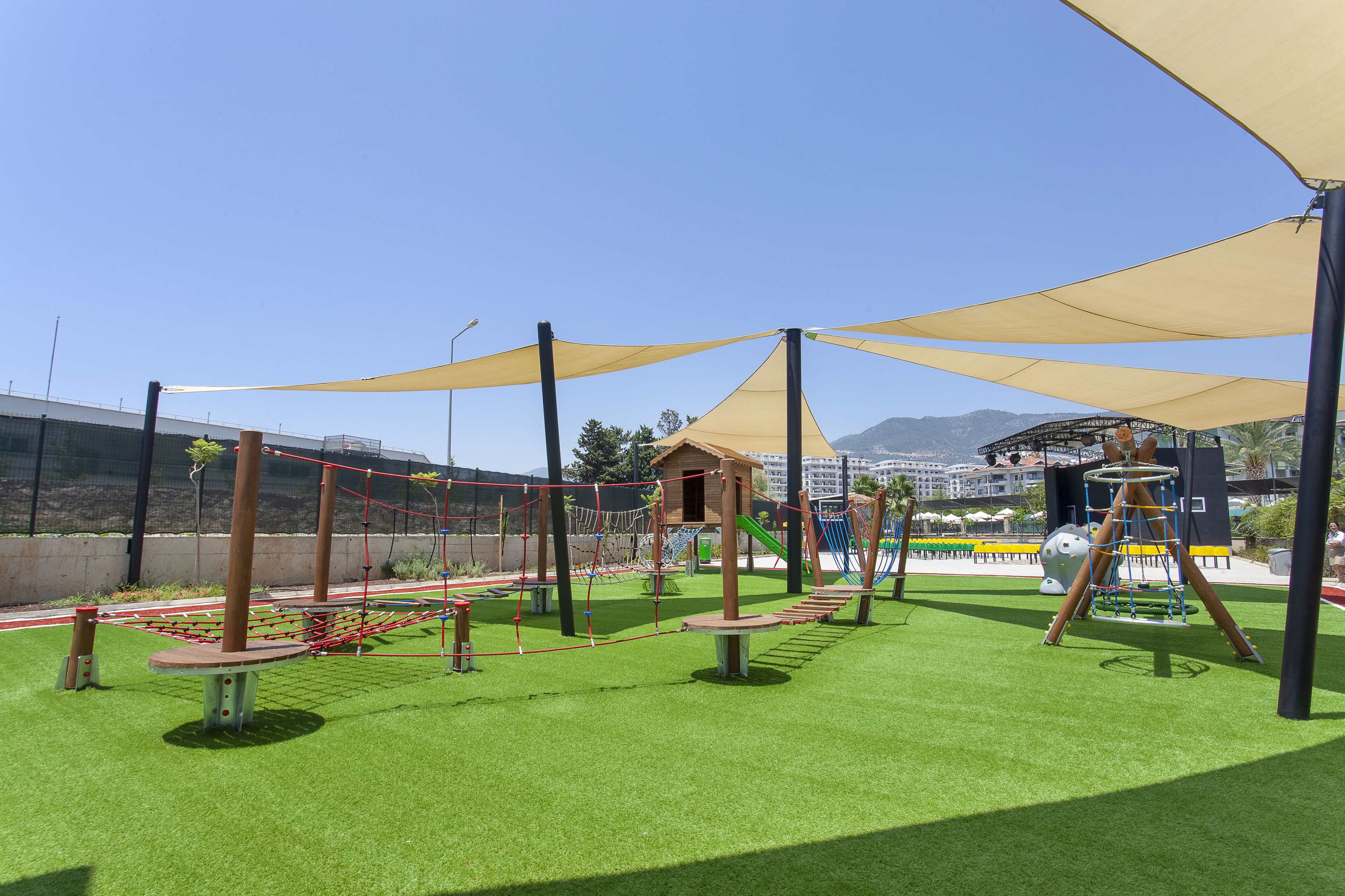 children’s play area – outdoor