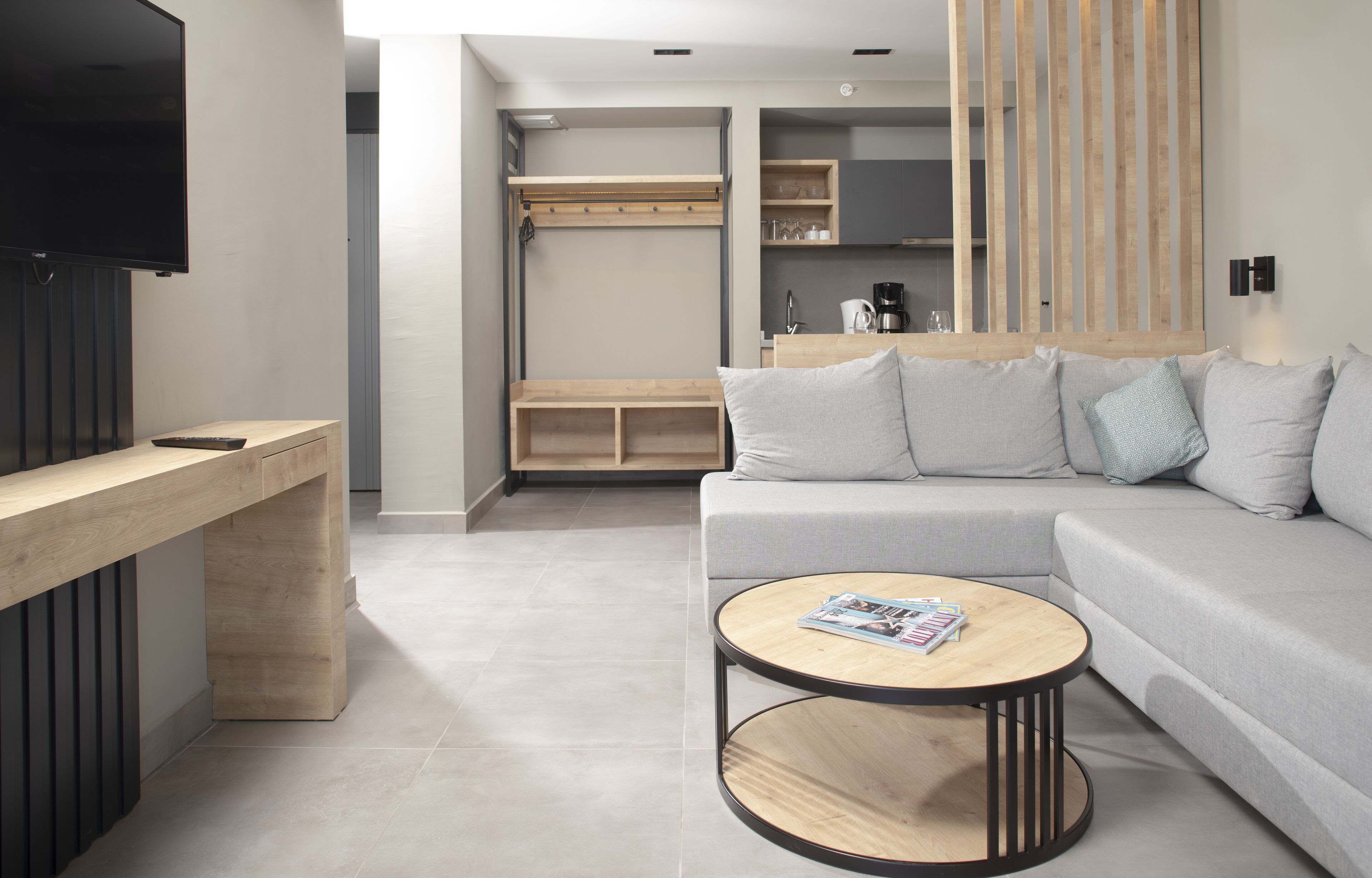 comfort room, 1 bedroom | private kitchen | coffee/tea maker, electric kettle