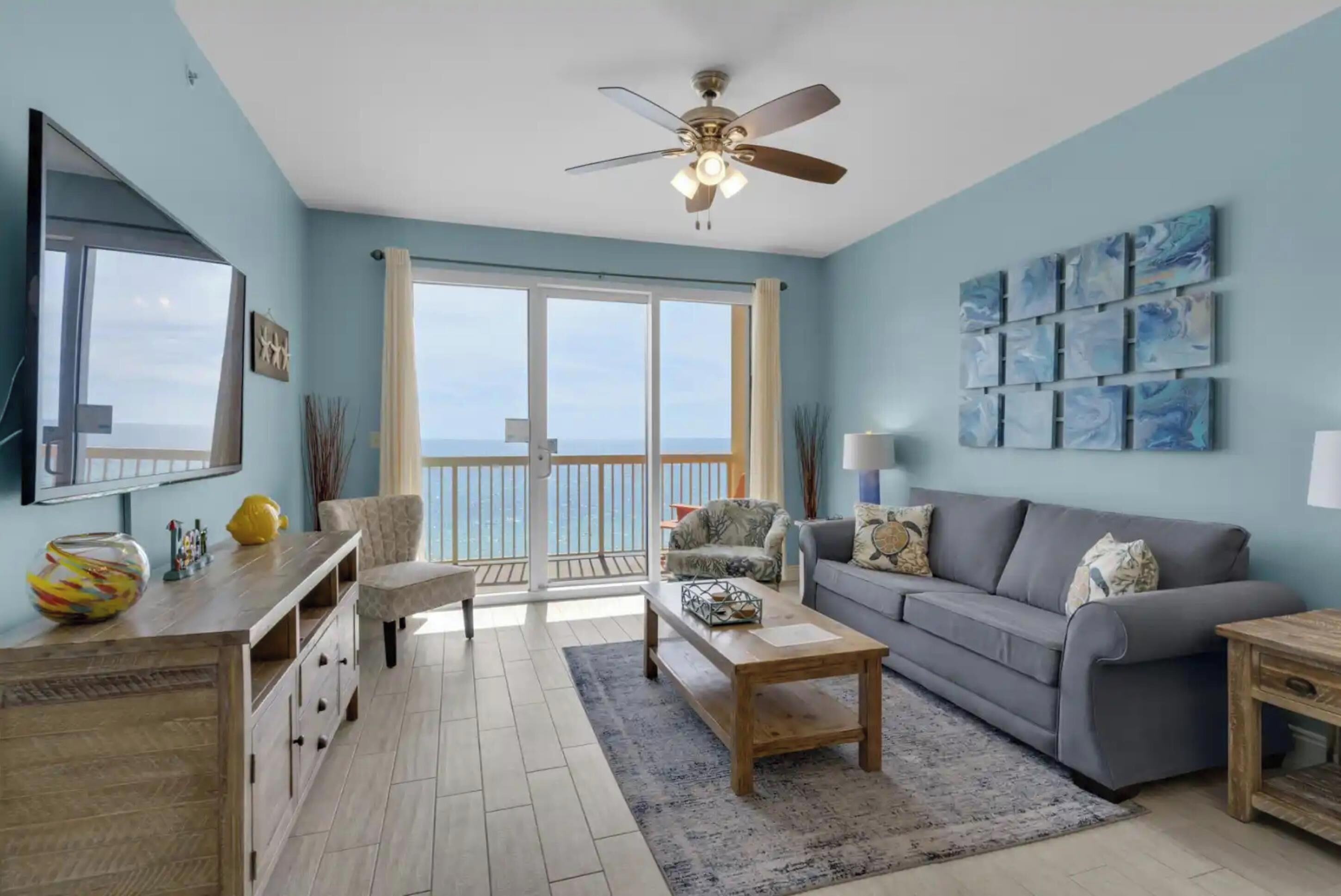 Condo, 3 Bedrooms, Ocean View, Beachfront | Living area