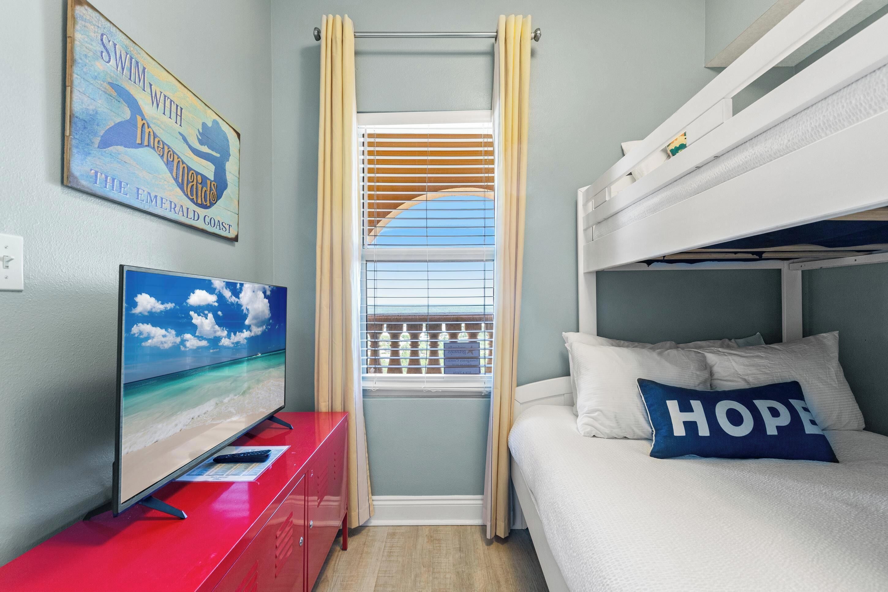 Condo, 3 Bedrooms, Ocean View (1908E) | Individually decorated, individually furnished, laptop workspace
