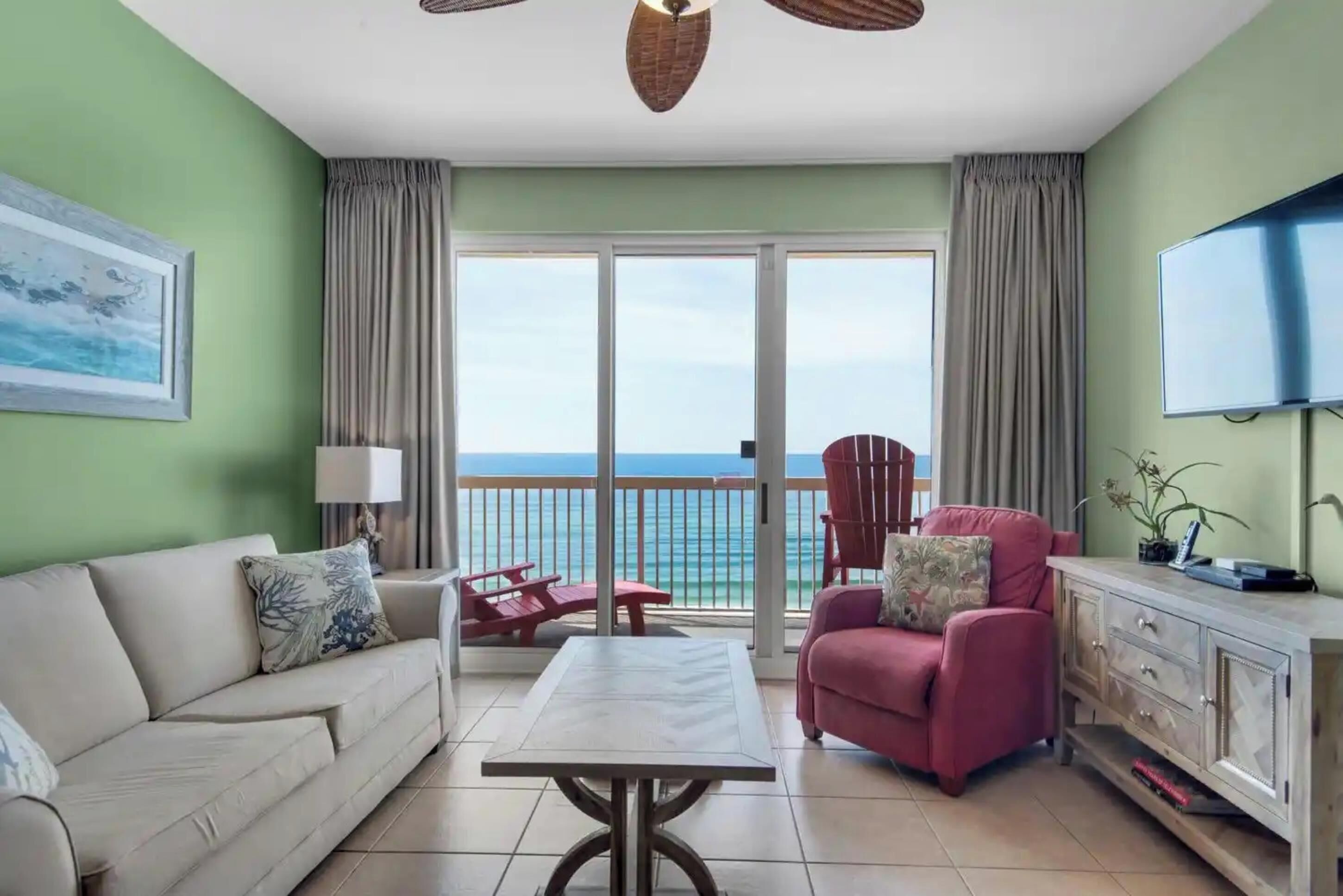 Condo, 3 Bedrooms, Ocean View, Beachfront | Living area