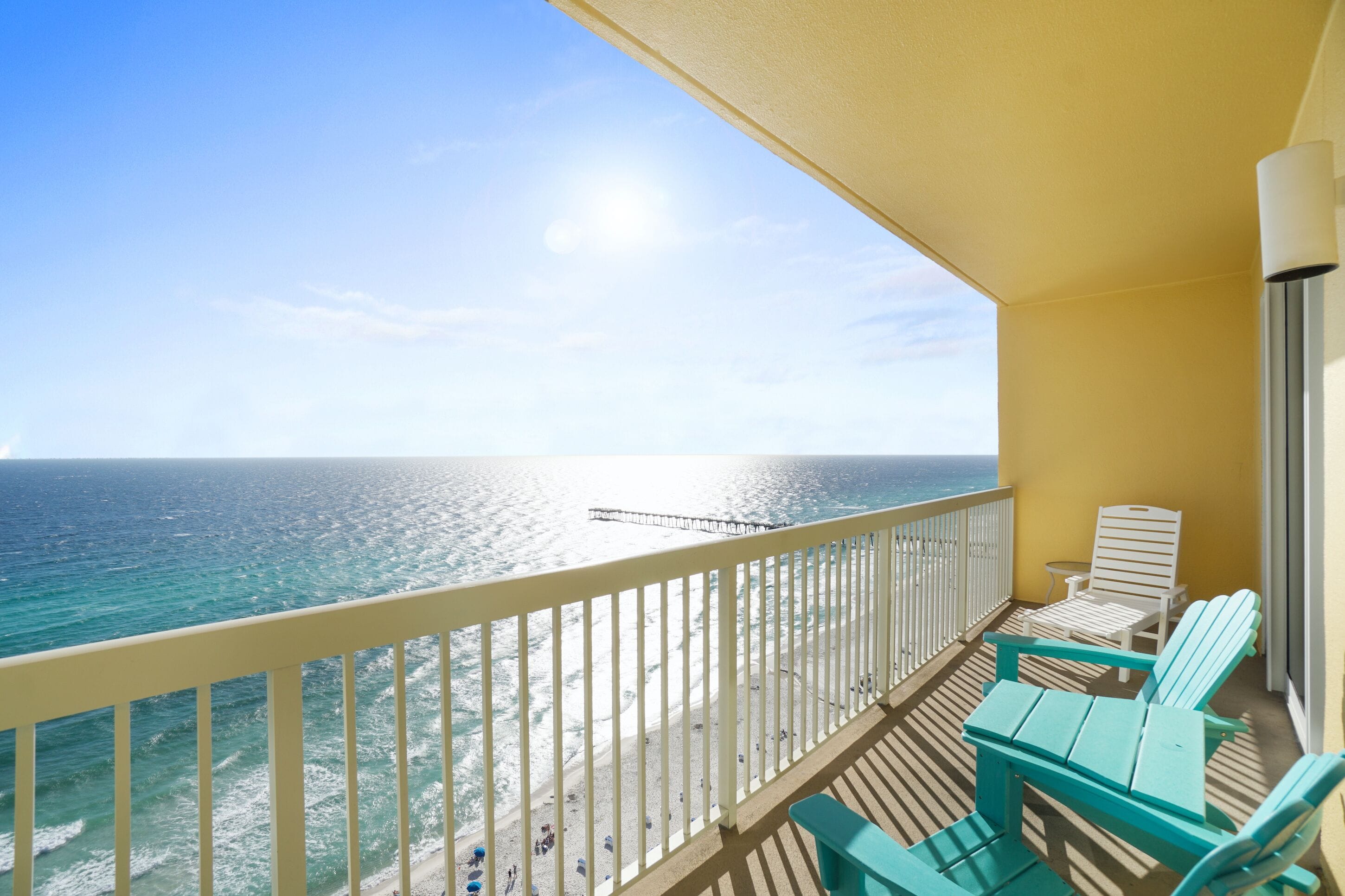 Condo, 3 phòng ngủ, quang cảnh bãi biển (2104E) | Ban công