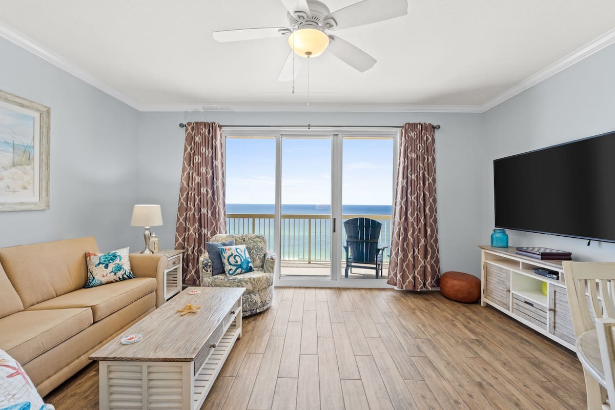 Condo, 1 Bedroom, Ocean View, Beachfront (1003W) | Living area