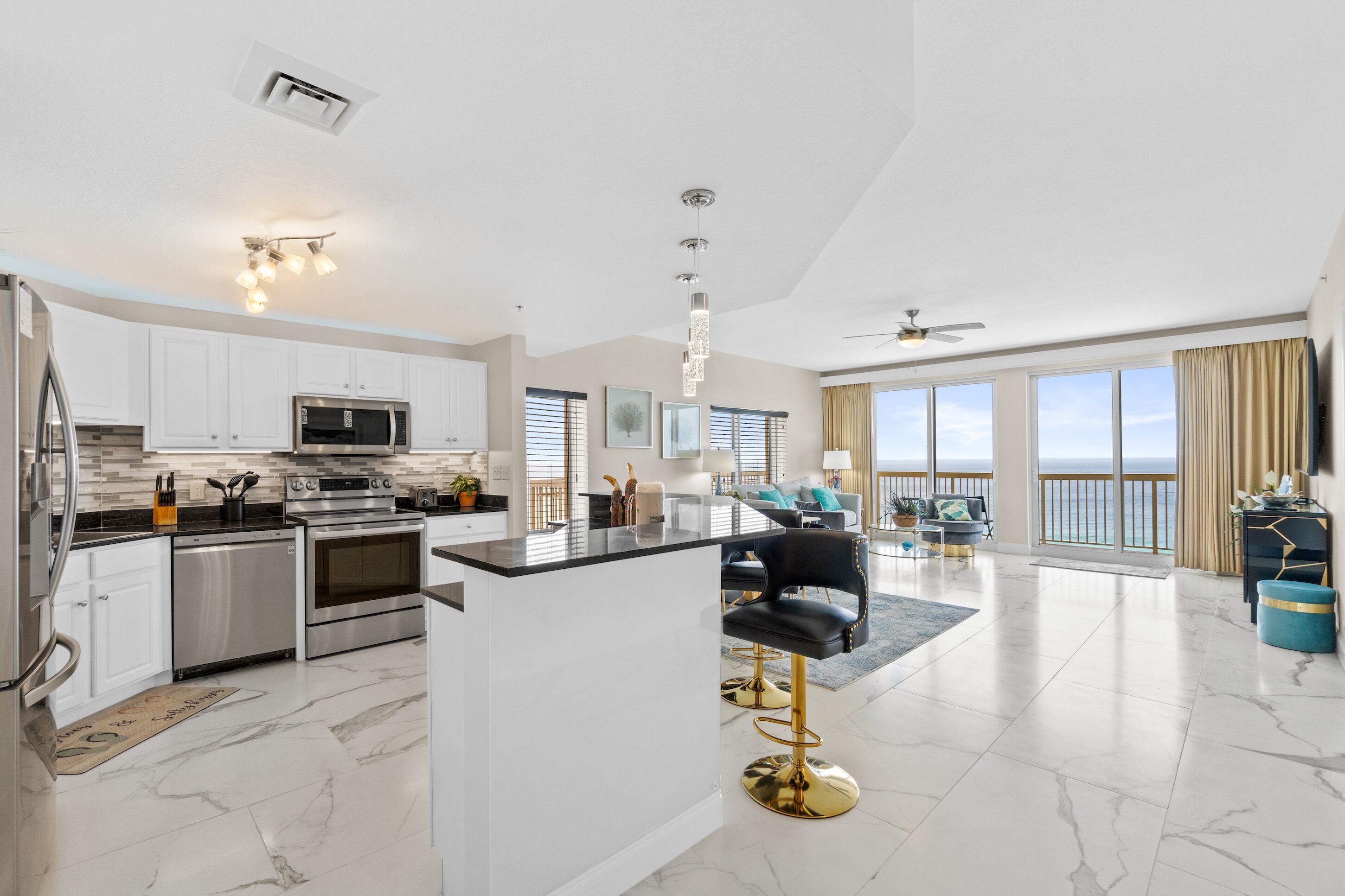Condo, 2 Bedrooms, Ocean View (1701W) | Private kitchen | Fridge, microwave, oven, stovetop