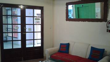 Coin salon dans le hall