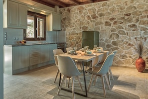 Private kitchen - Agrikia Villa (Zakynthos)