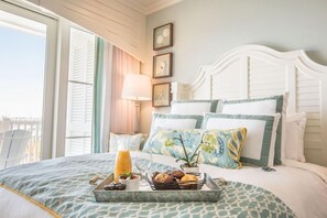Ropa de cama de alta calidad y minibar 