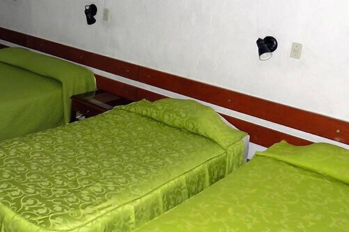 Caja de seguridad en la habitación, escritorio y wifi gratis