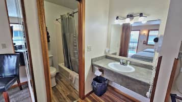 Basic Double Room (14)