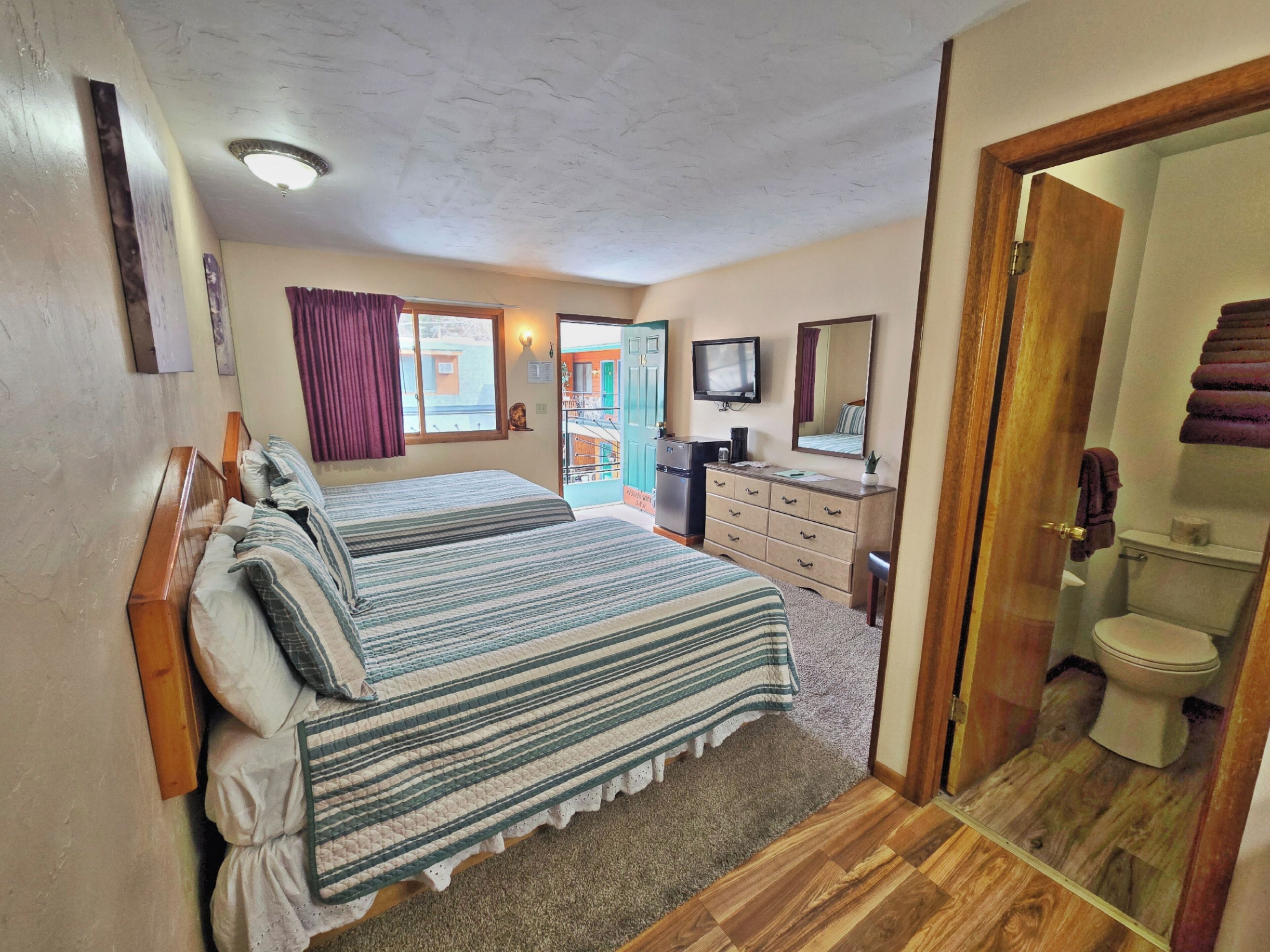 Basic Double Room (14) | Free WiFi, bed sheets
