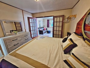 Basic Studio Suite (11) | Free WiFi, bed sheets - Cedar Wood Inn (Deadwood)